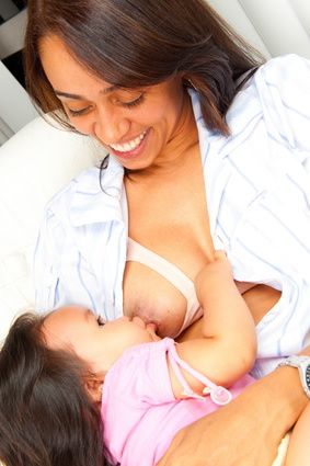 black_breastfeeding_mom__60055-1448288322-1280-1280