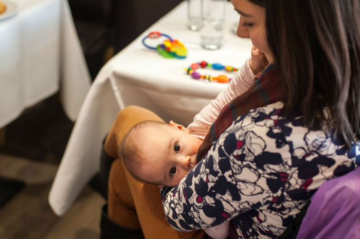 tips-for-breastfeeding-distracted-babies-womenshealthtoday.blog