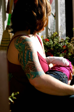 tattoos-piercing-and-breastfeeding